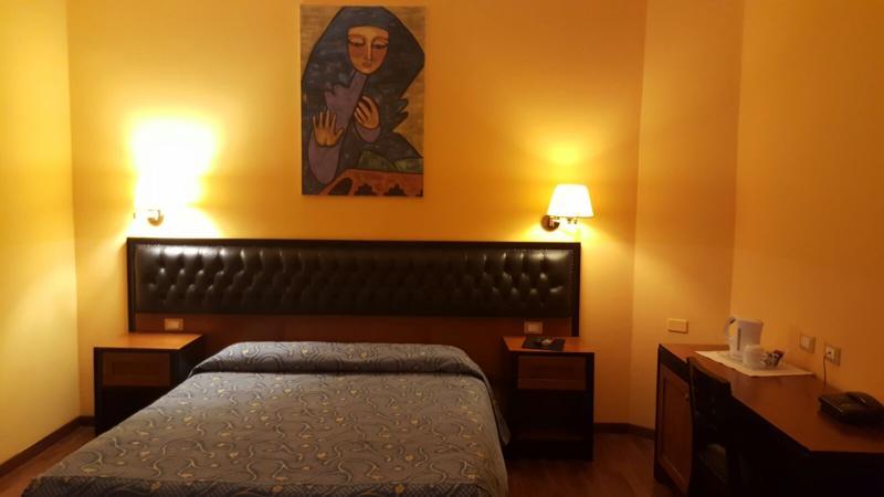 Hotel Ambasciatori Палермо Екстериор снимка